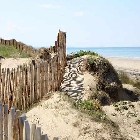 Douce Holiday home Agon-Coutainville