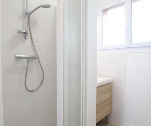 Douce Agon-Coutainville