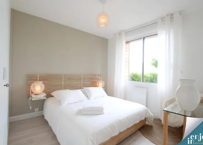 Douce Agon-Coutainville